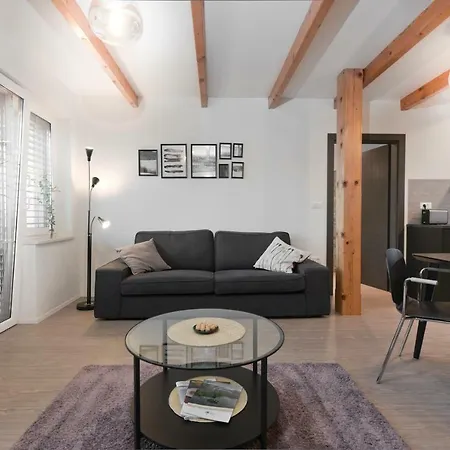 Apartmaji Nija *