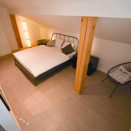 Apartmaji Nija Apartment *