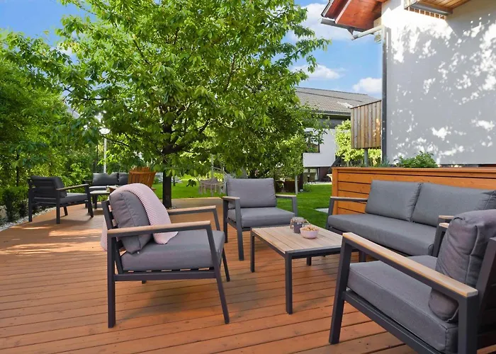 Apartmaji Nija דירה בלד