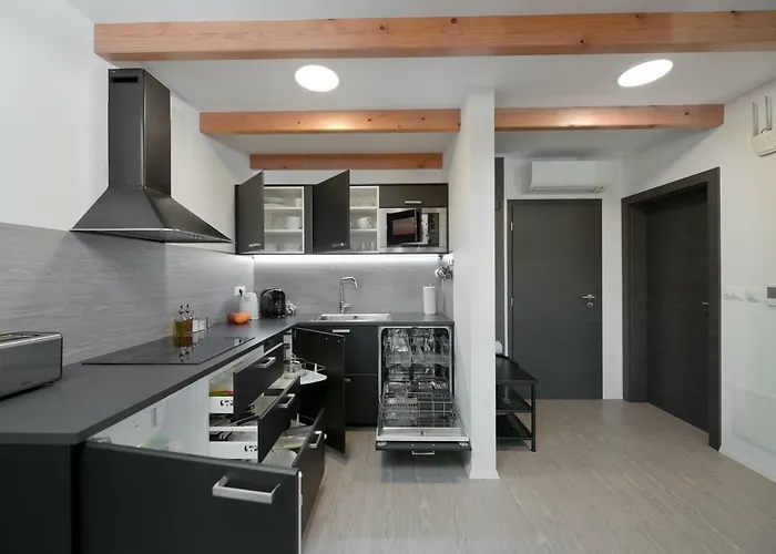 Apartmaji Nija דירה בלד