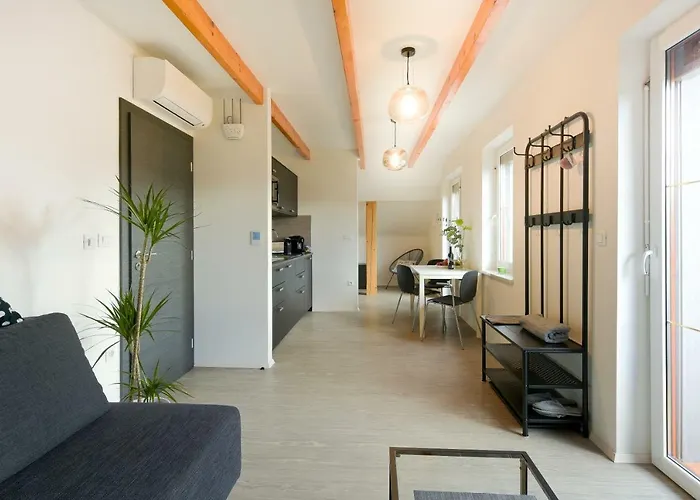 Apartmaji Nija דירה