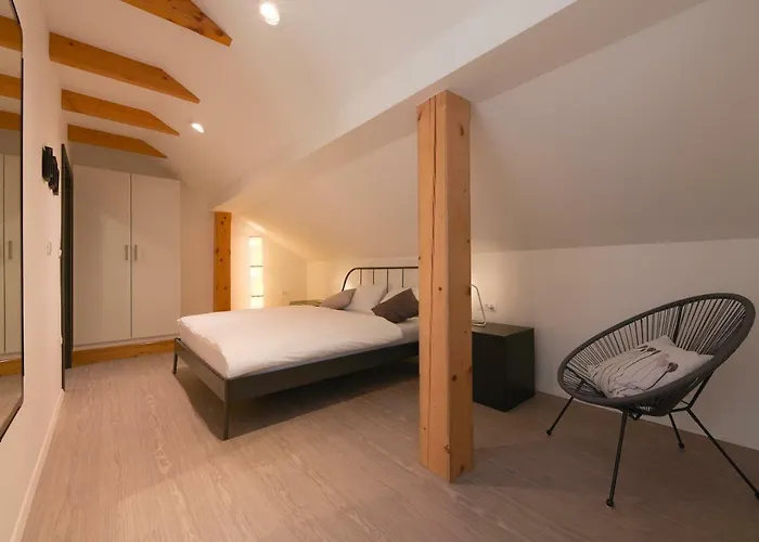 Apartmaji Nija דירה בלד